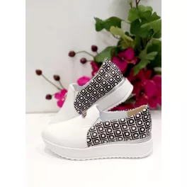 Lux By Dessi 966/SLR slipon fehér/fekete monogramos