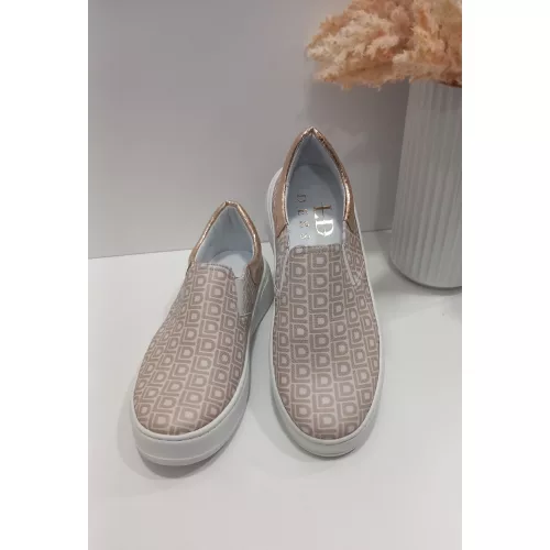 Lux By Dessi Hanza-16/Luna2/LD  slipon bézs arany monogramos